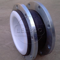 鑫利襯四氟橡膠接頭有什么特點