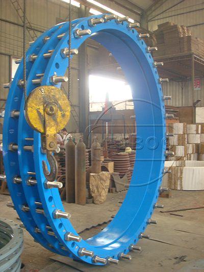 青海省果洛市瑪沁縣的<a href=http://m.wuhxjl.com target=_blank class=infotextkey>傳力接頭</a>現(xiàn)場(chǎng)圖